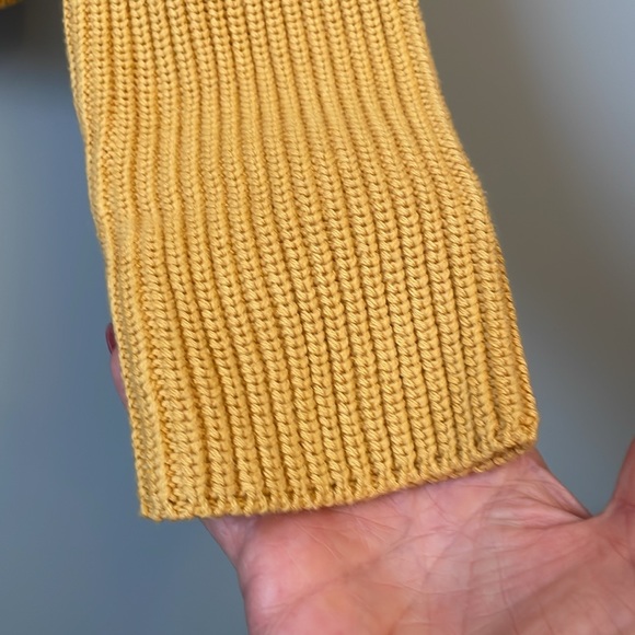 NWT raw cut sweater by Kuwallatee in amber gold - Picture 4 of 5